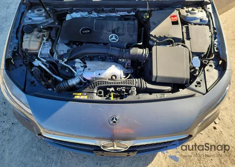 2019 Mercedes-Benz A 220 4Matic z USA, uszkodzony, nr VIN WDD3G4FB8KW025811